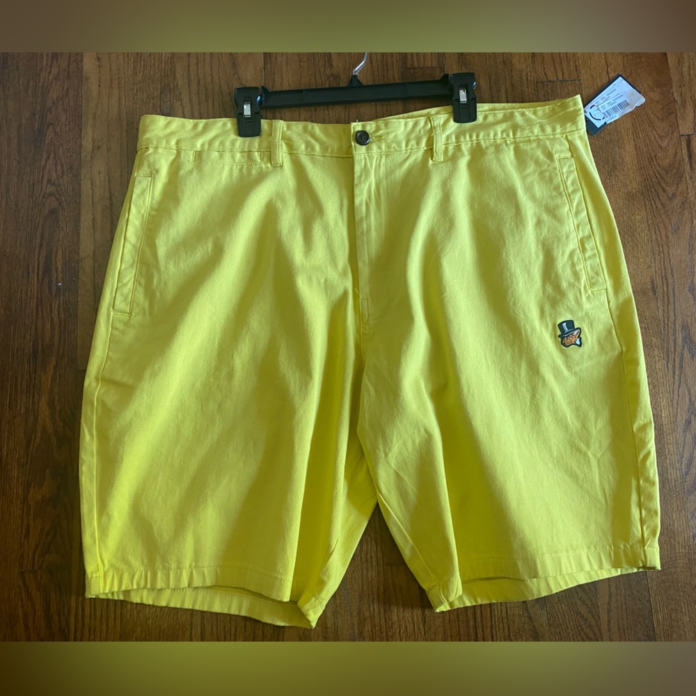 AkOO shorts men’s size 42-NWT